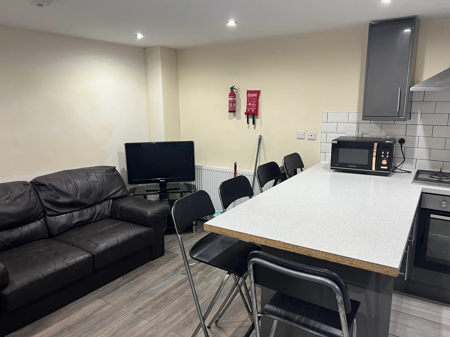 72 Derby Grove, NG7 1PF – 6-Bedroom En-suite Student House - Image 18
